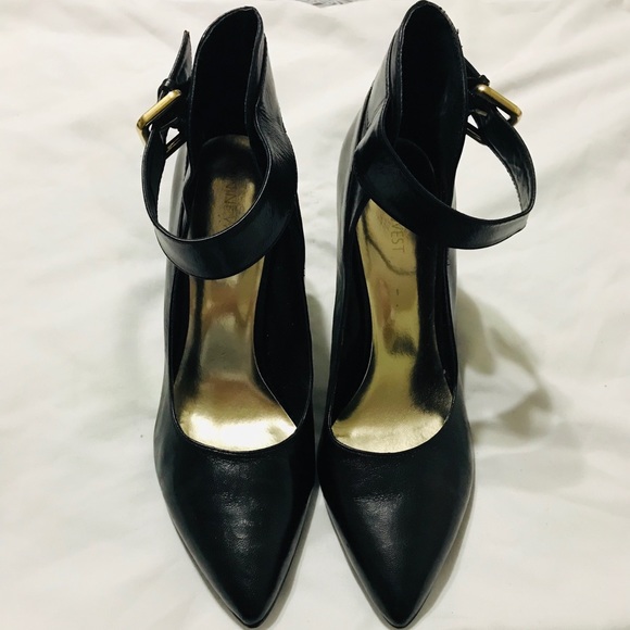 Heels - Picture 2 of 3